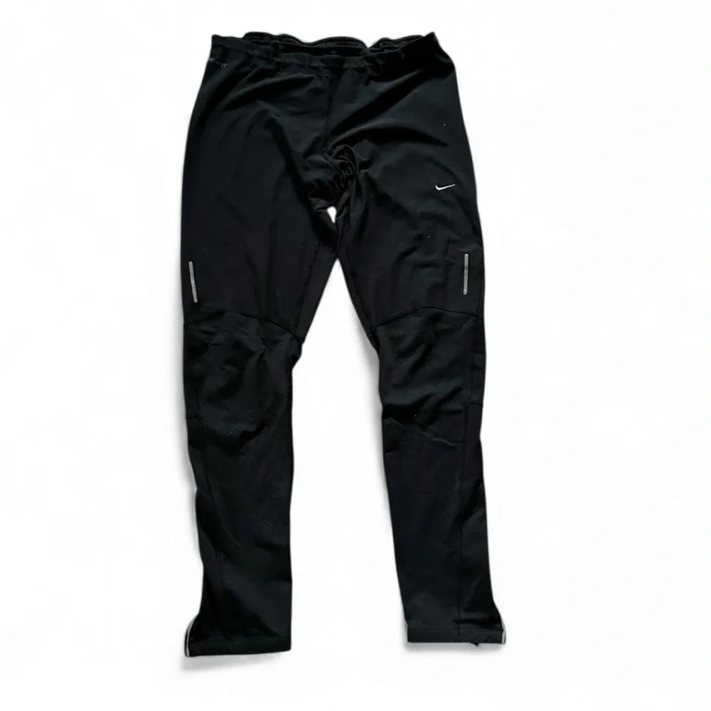 Nike women’s black leggings size L